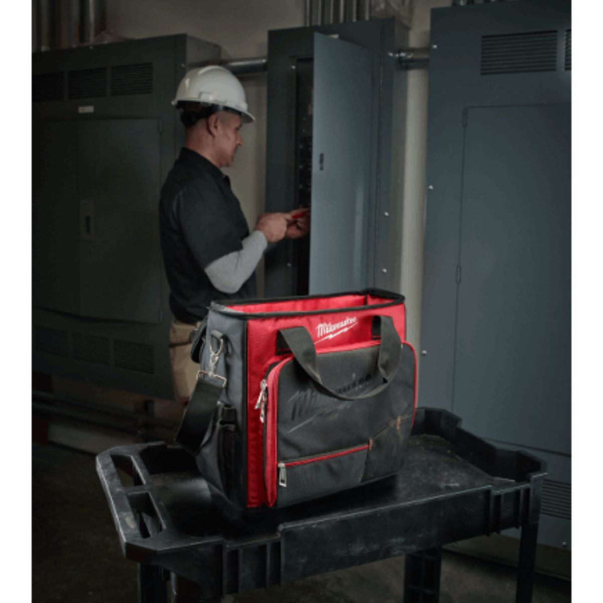 JOBSITE TECH BAG - A&R Supply - Air Conditioning & Refrigeration Wholesaler - MILWAUKEE