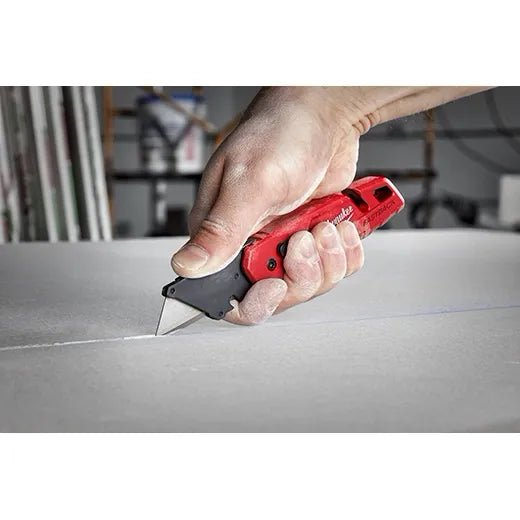 FASTBACK™ COMPACT FOLDING UTILITY KNIFE - A&R Supply - Air Conditioning & Refrigeration Wholesaler - MILWAUKEE