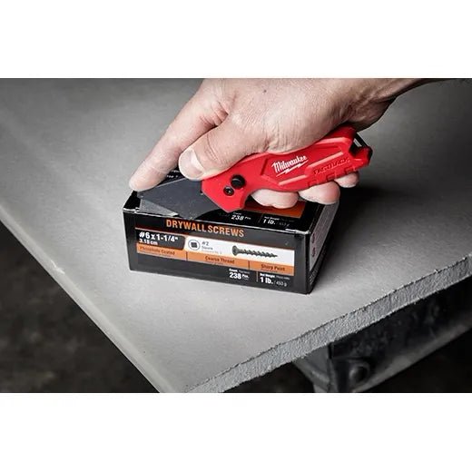 FASTBACK™ COMPACT FOLDING UTILITY KNIFE - A&R Supply - Air Conditioning & Refrigeration Wholesaler - MILWAUKEE