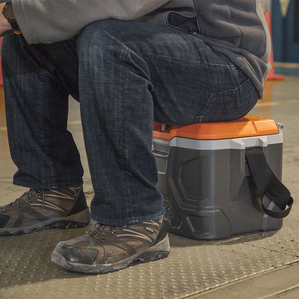 TRADESMAN PRO™ TOUGH BOX COOLER, 17-QUART - A&R Supply - Air Conditioning & Refrigeration Wholesaler - KLEIN TOOLS